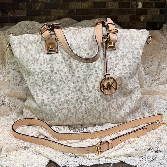 Michael Kors Handbags - Michael Michael Kors Jet Set Beige Monogram Tote and Crossbody 16 X 13 X 5